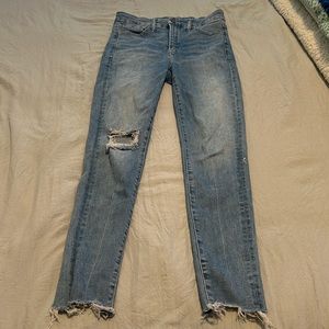American Eagle Lu(x)e jeans. lightly used. size 2 regular.